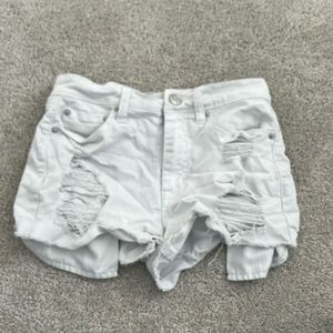 Aeropostale white jean shorts 000